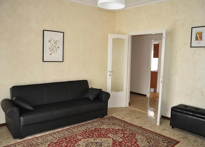 Montebello Lejlighed Parma